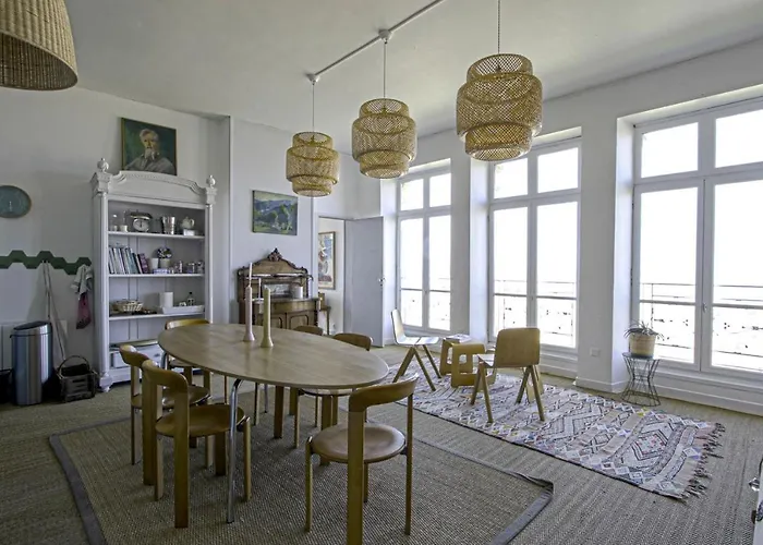 Panoramic Mulberry Beach Plendid Family Apartment